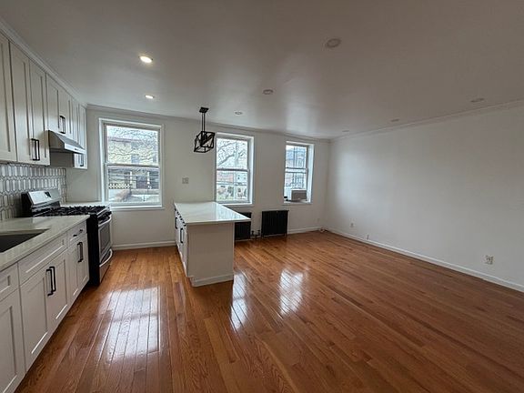 3rd image of 2606 14th St #2F