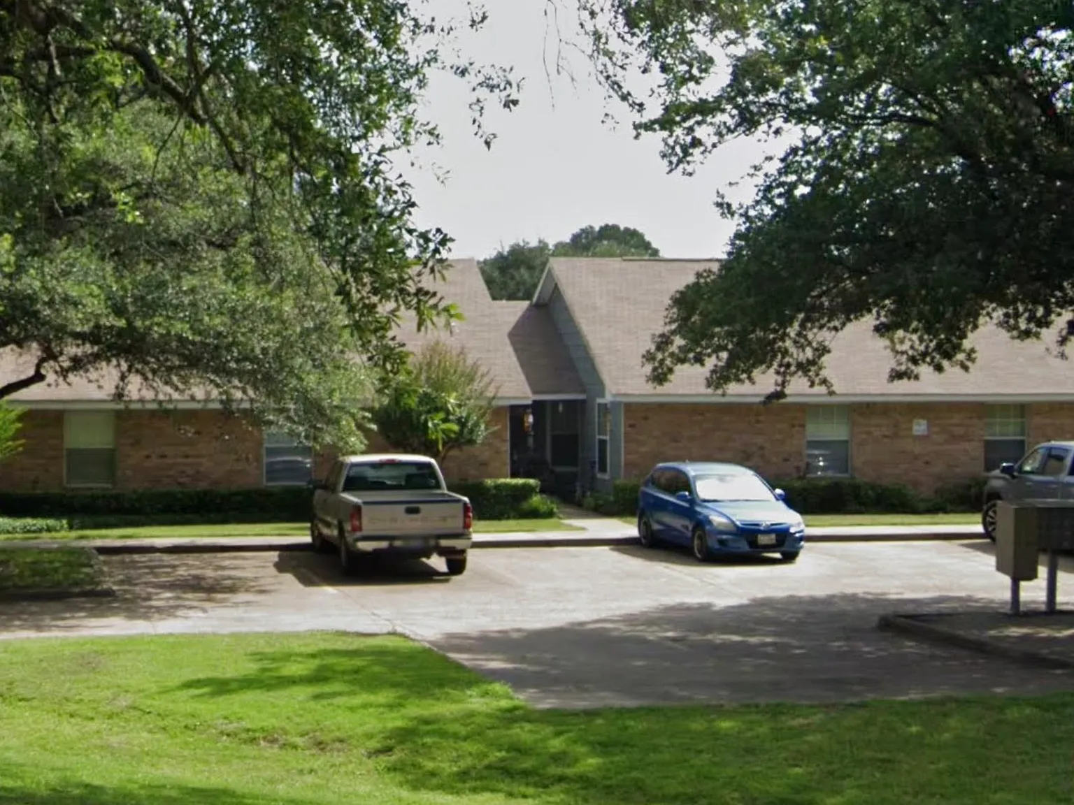 1 bed, 1.0 bath, $650 — Photo 2