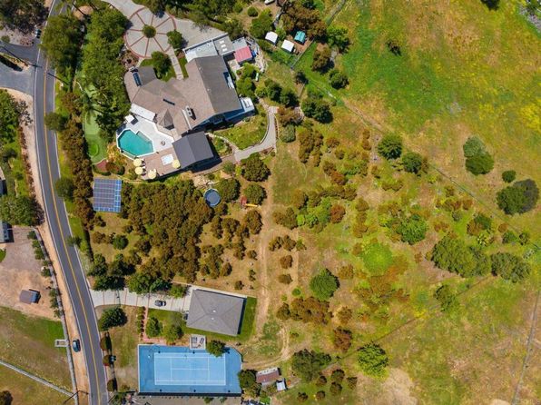4938 San Jacinto Cir E, Fallbrook, CA 92028