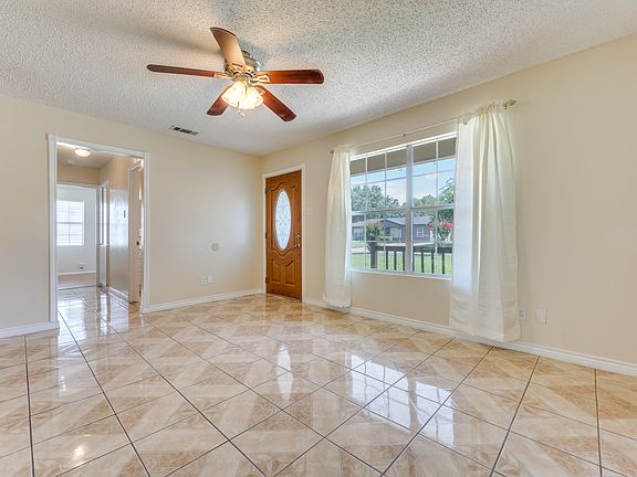2nd image of 4537 Bridle Wood Dr