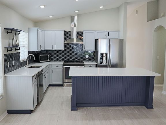 4th image of 7323 Newhall Pass Ln