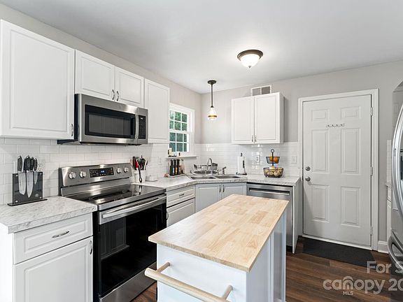 4th image of 3231 Meadow Stone Ct