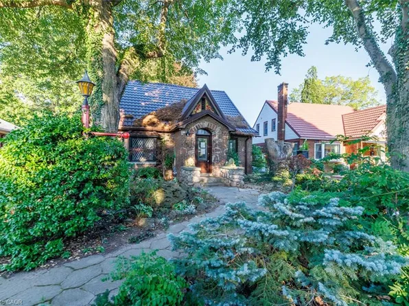 4908 Portage Rd, Niagara Falls, ON L2E 6B3
