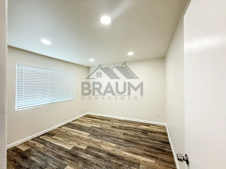 5611 FULCHER PROPERTY, LLC — Photo 30