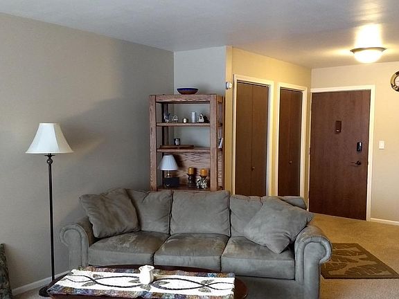 2nd image of 951 Ronald Ave