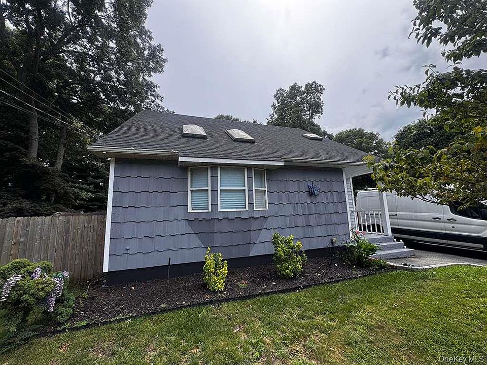 1st image of 42 Breston Drive W