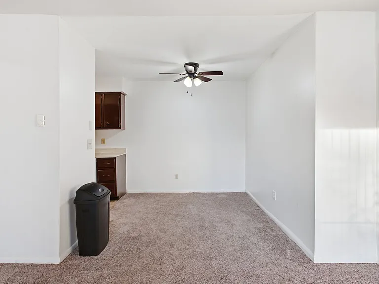 825 South Grand Avenue — Photo 8