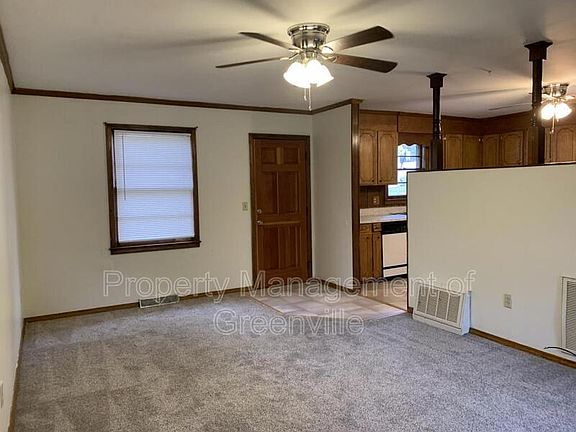 2nd image of 105 Sellwood Cir