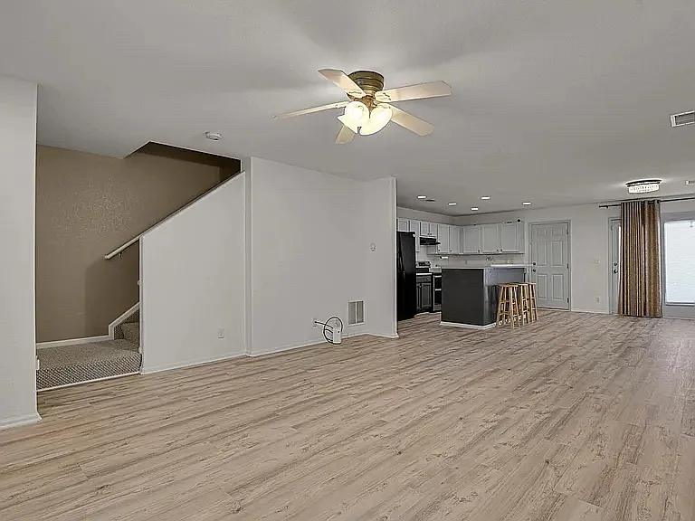 19030 E 58th Ave — Photo 9