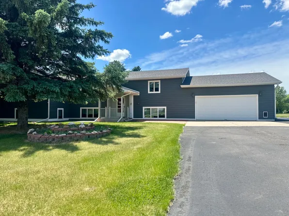 2821 Oxford Ct, Pierre, SD 57501