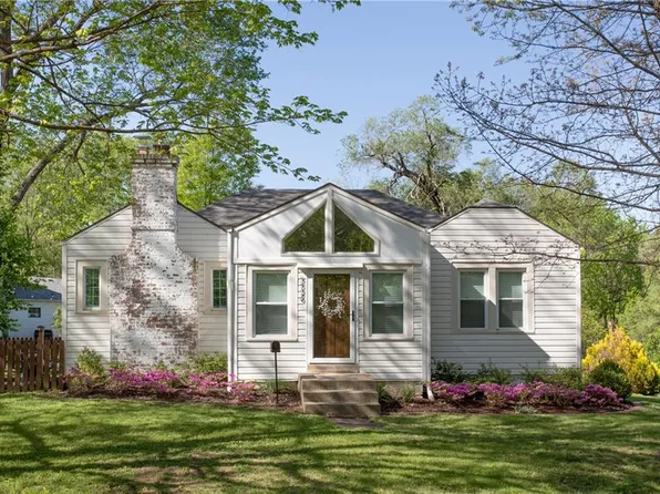 5526 Lowell St, Overland Park, KS 66202