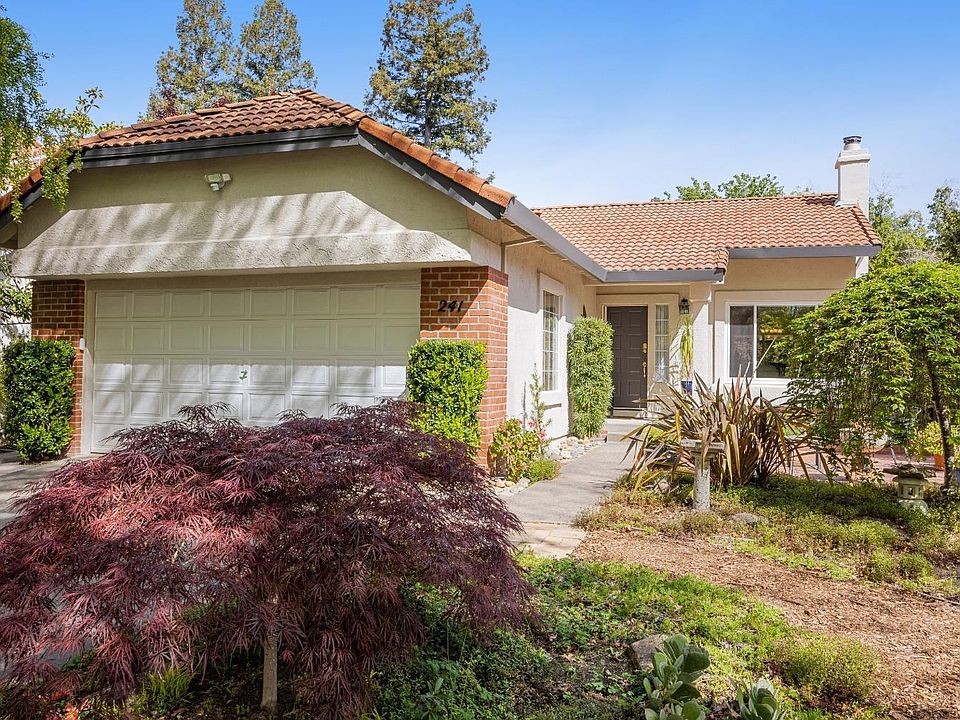 1st image of 241 La Quinta Dr
