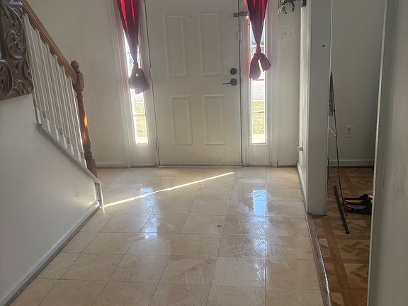 3rd image of 2812 Amherst Ridge Way