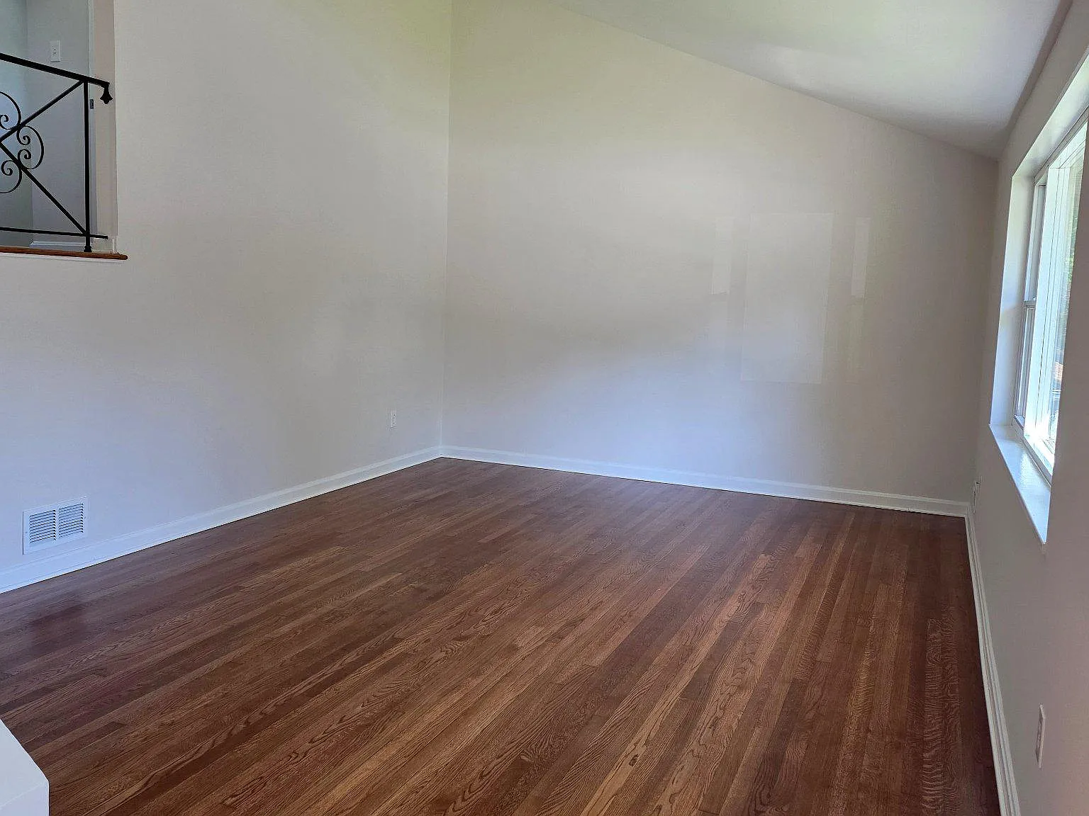 3 bed, 2.5 bath, 1680 sqft, $3,000 — Photo 3