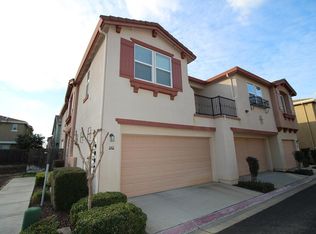 342 N Raphael Ln, Clovis, CA 93611