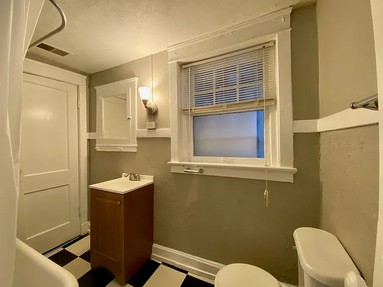 4245-47 Harrison Street & 1002-1006 E 43rd Street — Photo 19