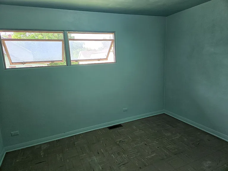 1117 S Saxby Ave — Photo 13