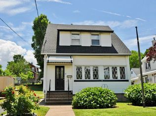 18 Fingerboard Rd, Staten Island, NY 10305