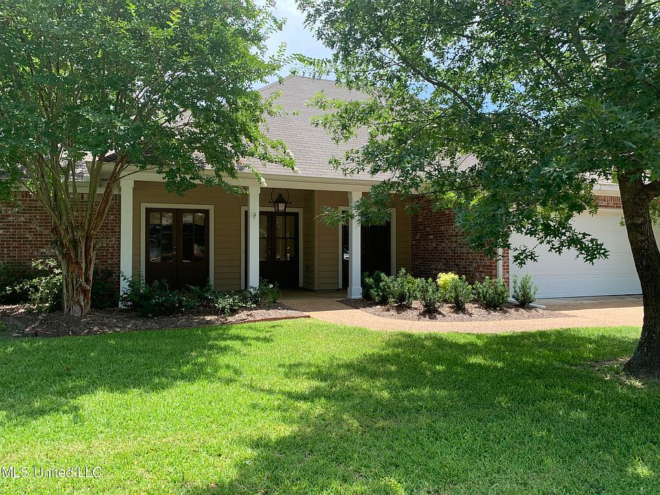 1st image of 104 Southwood Dr