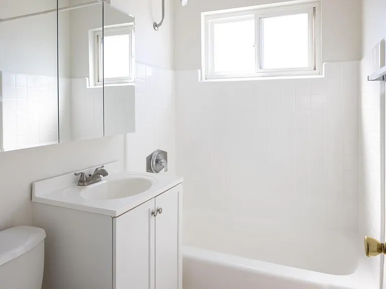 1647 Grand Ave #11 — Photo 8