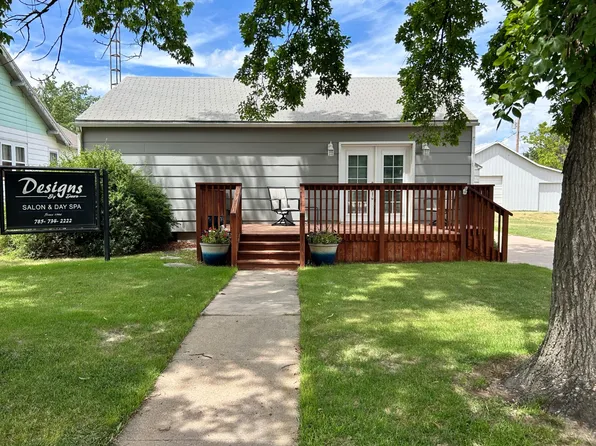 120 W 2nd St, Bird City, KS 67731