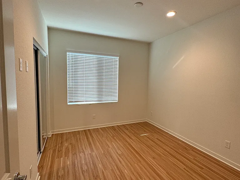 7262 Garfield Ave #102 — Photo 11