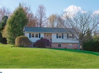 4207 Hill Terrace Dr, Sinking Spring, PA 19608