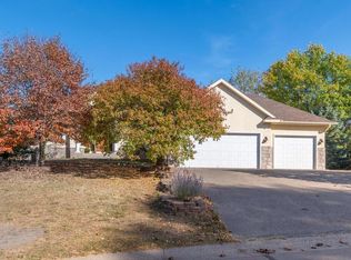 9833 Windsor Ter, Eden Prairie, MN 55347