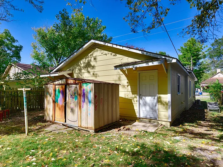 512 Oshaughnessy Ave NE #A — Photo 15