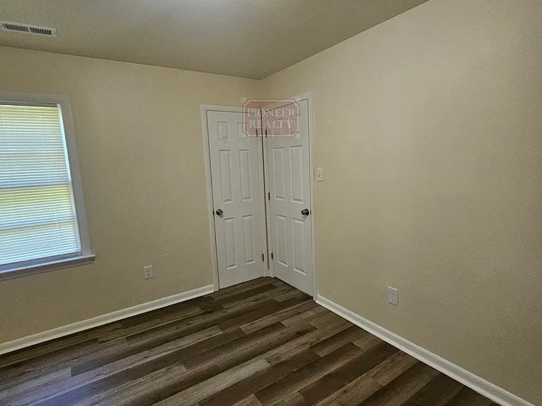 15 N Quince Ave — Photo 8