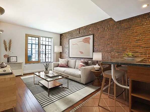 38 Gramercy Park N APT 5D, Manhattan, NY 10010