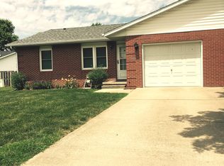 2507 Austin Dr, Springfield, IL 62704