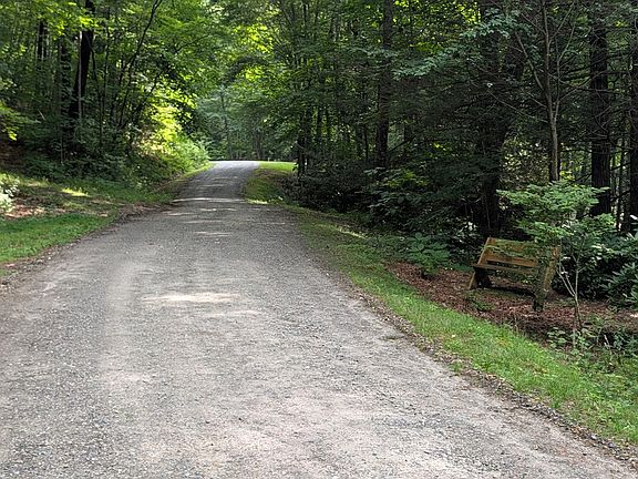 3rd image of 87 Rainbow Ridge Rd