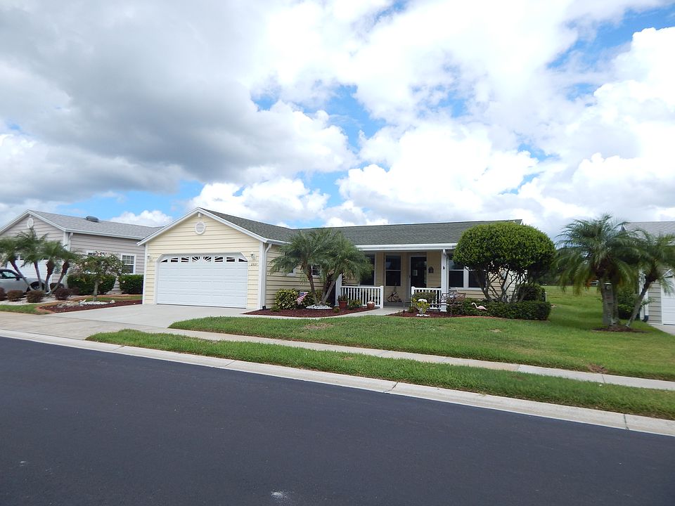 Home with golf course view
