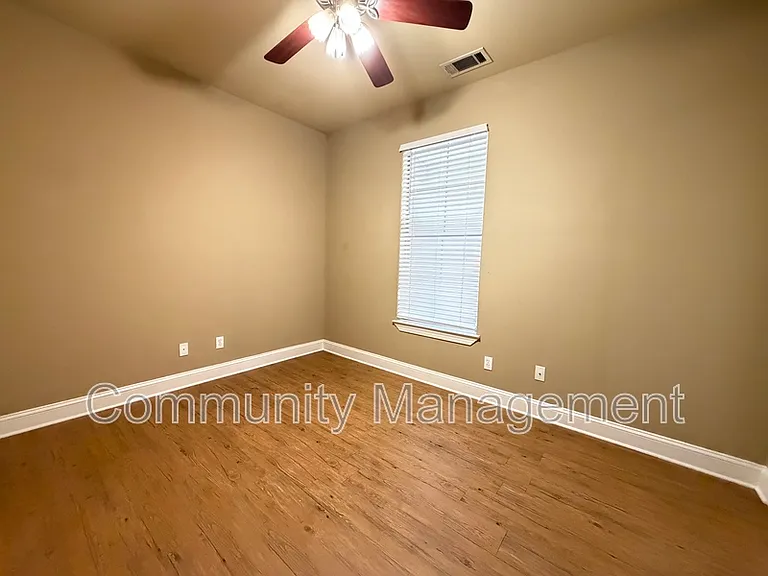 809 Summer Breeze Dr #302 — Photo 10