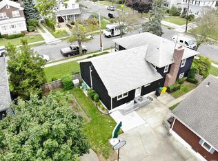 241 Union St, Lawrence, NY 11559