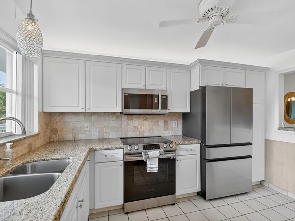 2016 S Federal Hwy APT 206, Boynton Beach, FL 33435