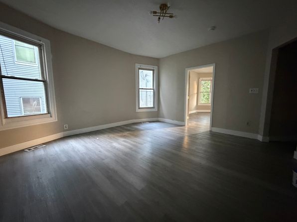 304 Willow St #1