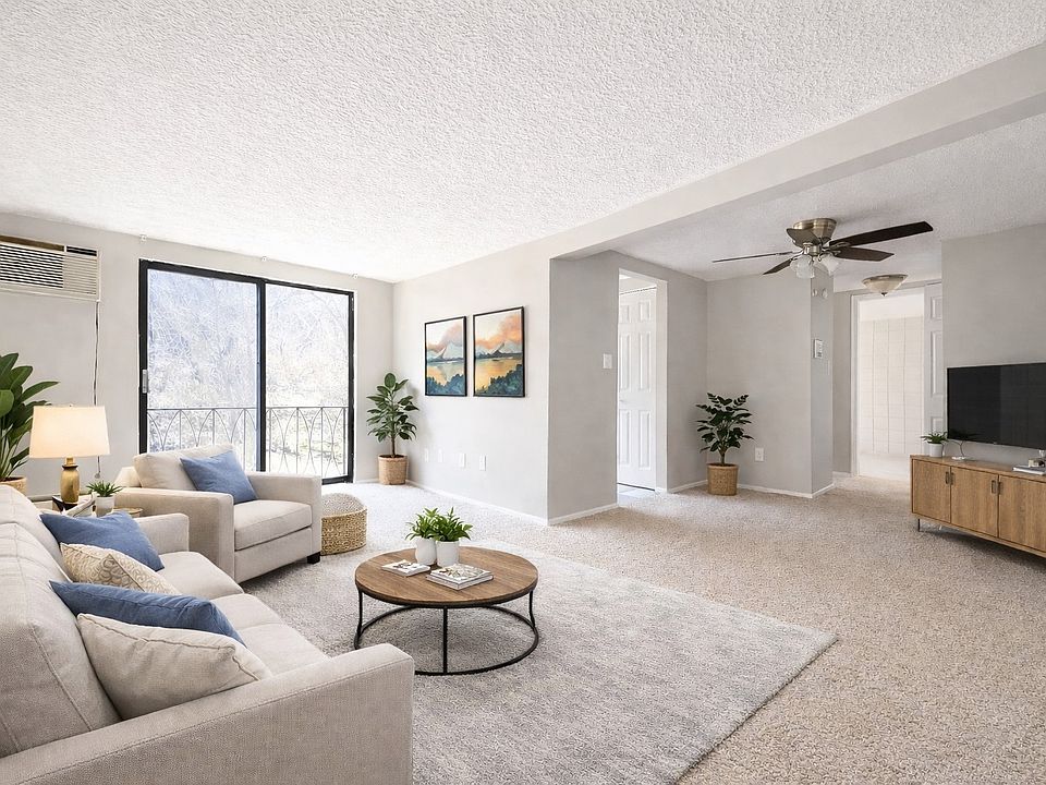Carpeted 1 BR (Staged)