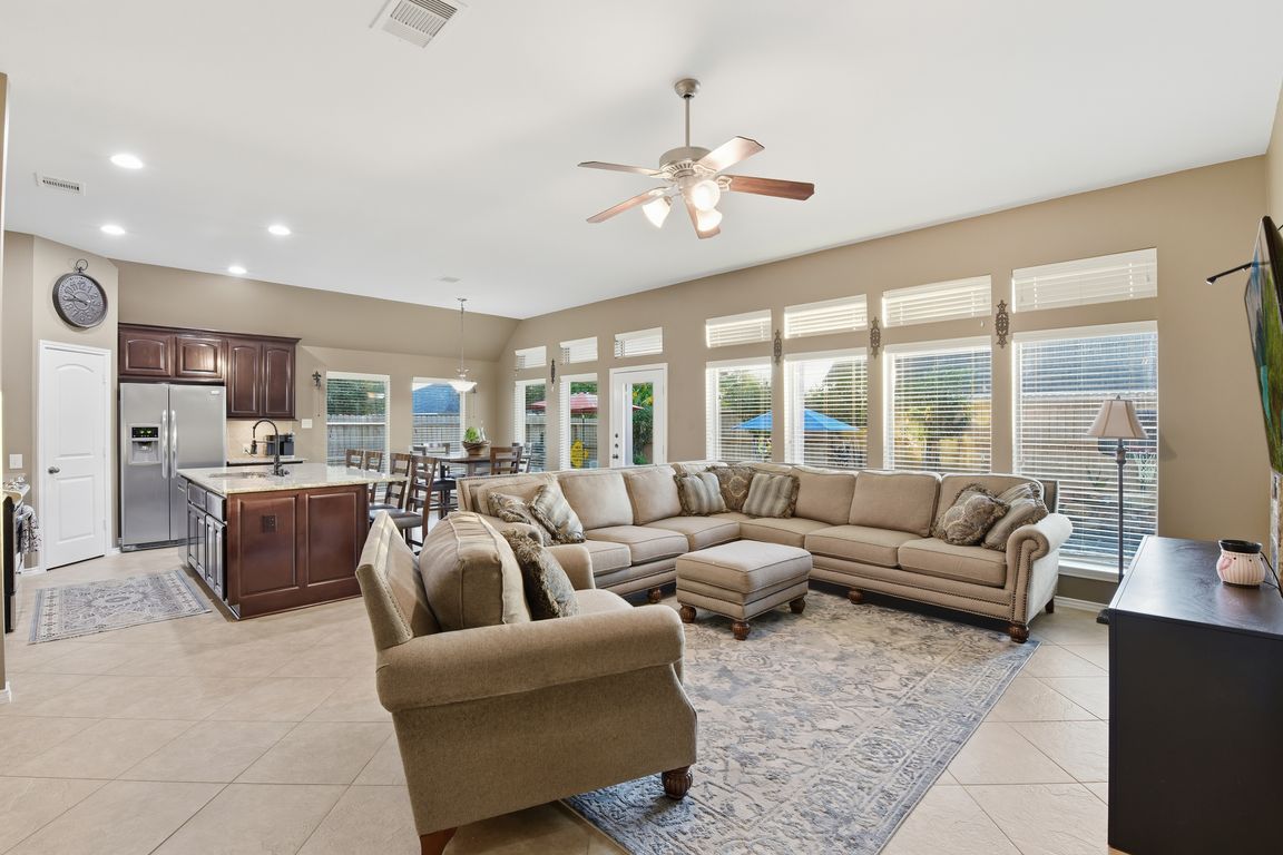 next background image