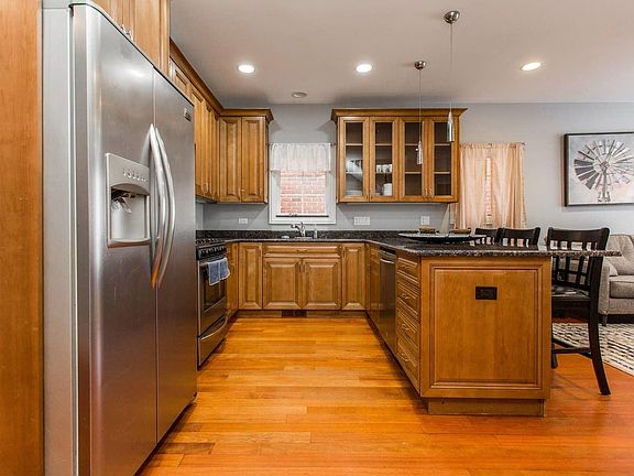 5th image of 5301 W Leland Ave #1