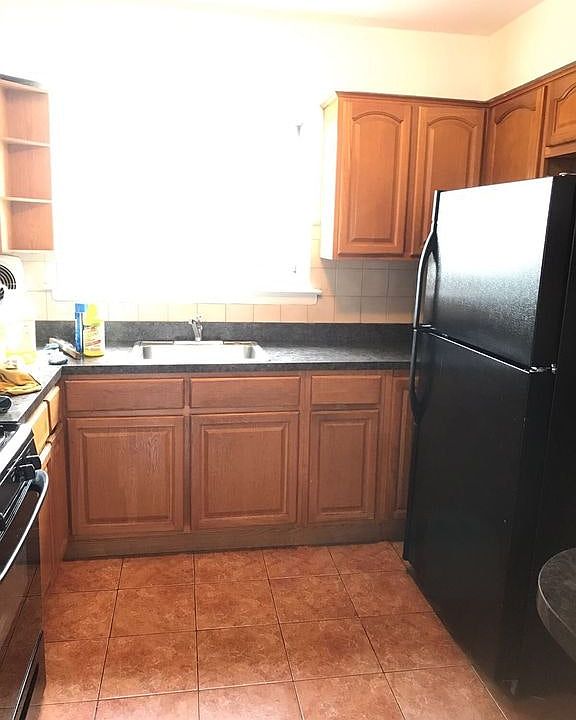 1st image of 2597 Lurting Ave #2nd