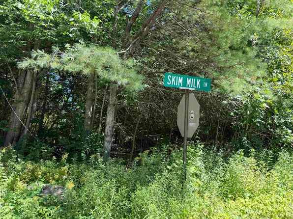 16 Skim Milk Lane, Brentwood, NH 03833