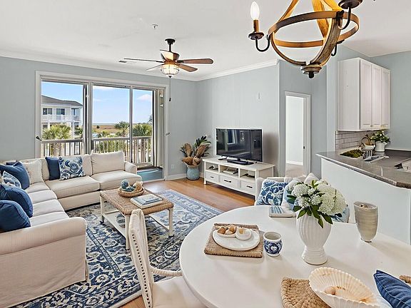 3rd image of 1135 Park Road SW Unit 1203
