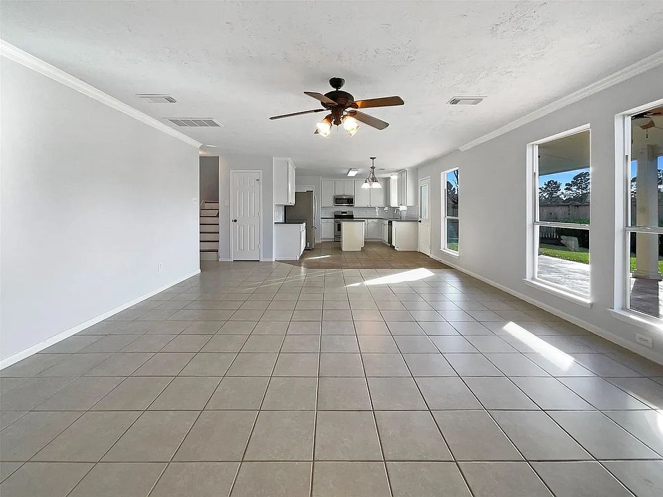1st image of 28911 Virline Ln #1