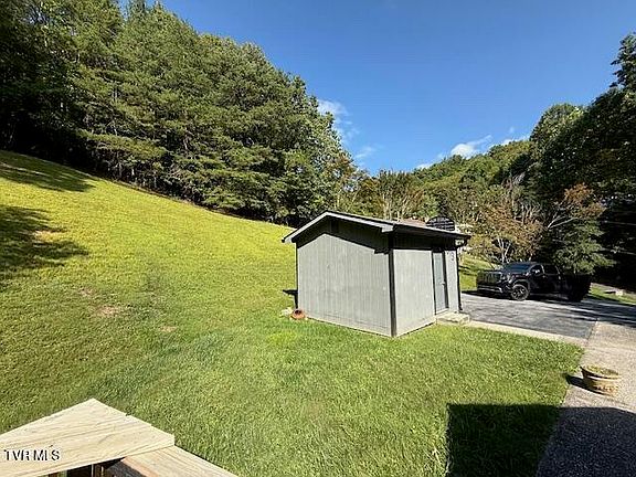 4th image of 313 Rich Hollow Rd