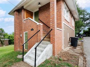 53 Division St, Canton, NC 28716