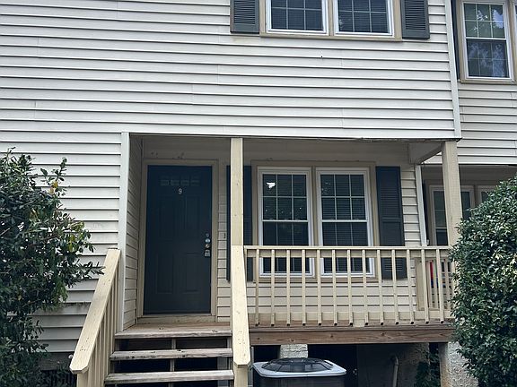 2nd image of 107 Rainbow Cir