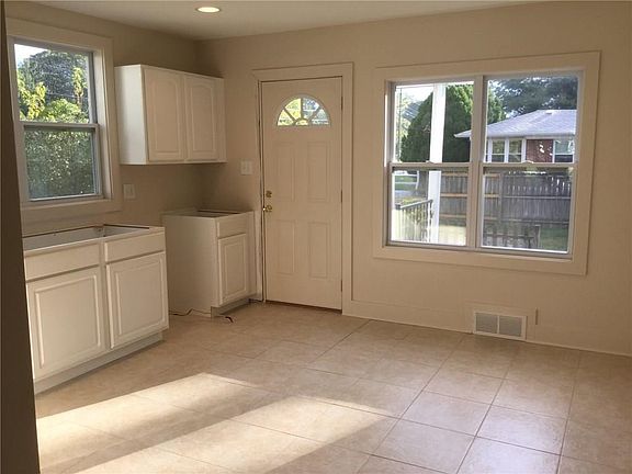 5th image of 1533 Wallace Ave