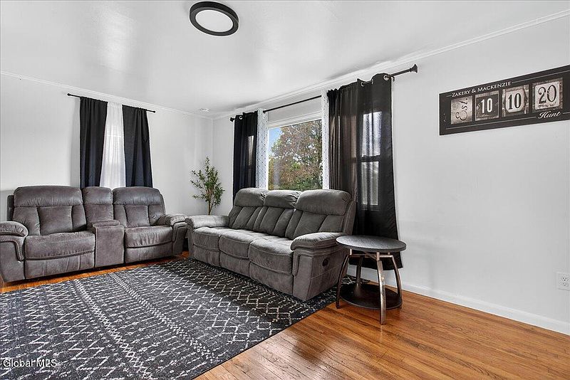 5th image of 4 Sunset View Avenue